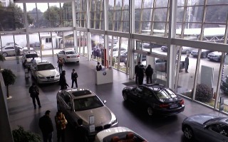 野马汽车4s店地址电话是多少，野马汽车的图片和价格图片